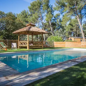 https://camping-du-garlaban.fr-provencehotel.com